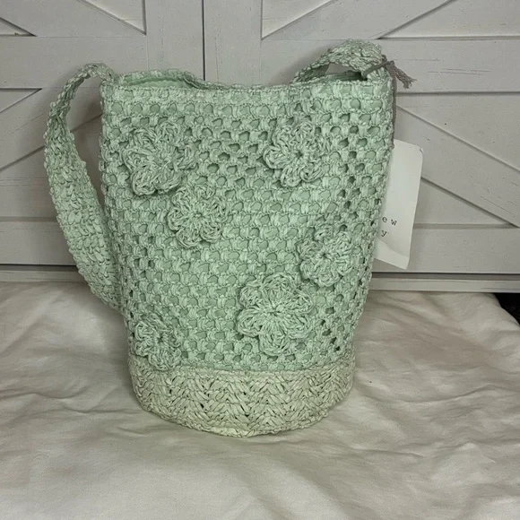 A New Day Light Green Crochet Bucket Bag - Picture 3 of 6